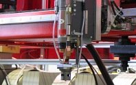 Roboteranlage zum vollautomatischen Bolzenschweißen von Edelstahlschienen