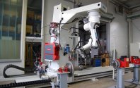 Foto Roboteranlage zum MAG-Hochleistungsschweißen von Baumaschinen-Hydraulikzylinder